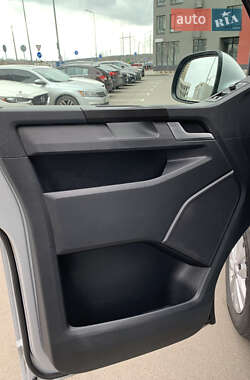Минивэн Volkswagen Caravelle 2017 в 