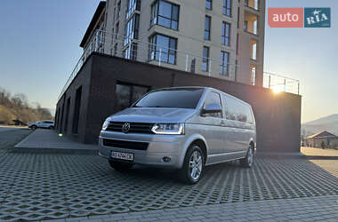 Минивэн Volkswagen Caravelle 2011 в Сваляве