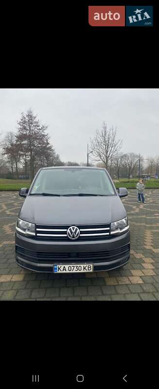 Минивэн Volkswagen Caravelle 2016 в Киеве