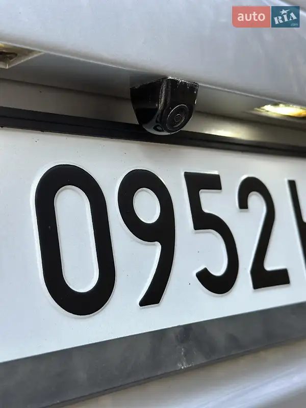 Минивэн Volkswagen Caravelle 2012 в 