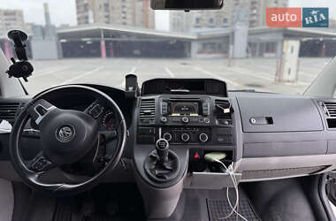 Минивэн Volkswagen Caravelle 2015 в 
