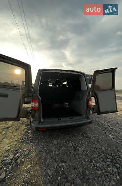 Минивэн Volkswagen Caravelle 2011 в 