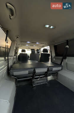 Минивэн Volkswagen Caravelle 2011 в 