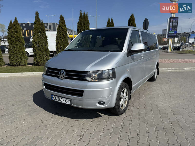 Минивэн Volkswagen Caravelle 2015 в 