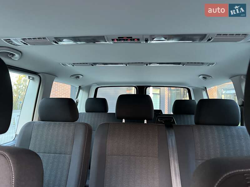 Мінівен Volkswagen Caravelle 2015 в Львові