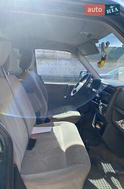 Минивэн Volkswagen Caravelle 2001 в 