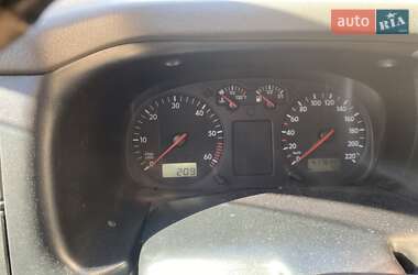 Минивэн Volkswagen Caravelle 2001 в 