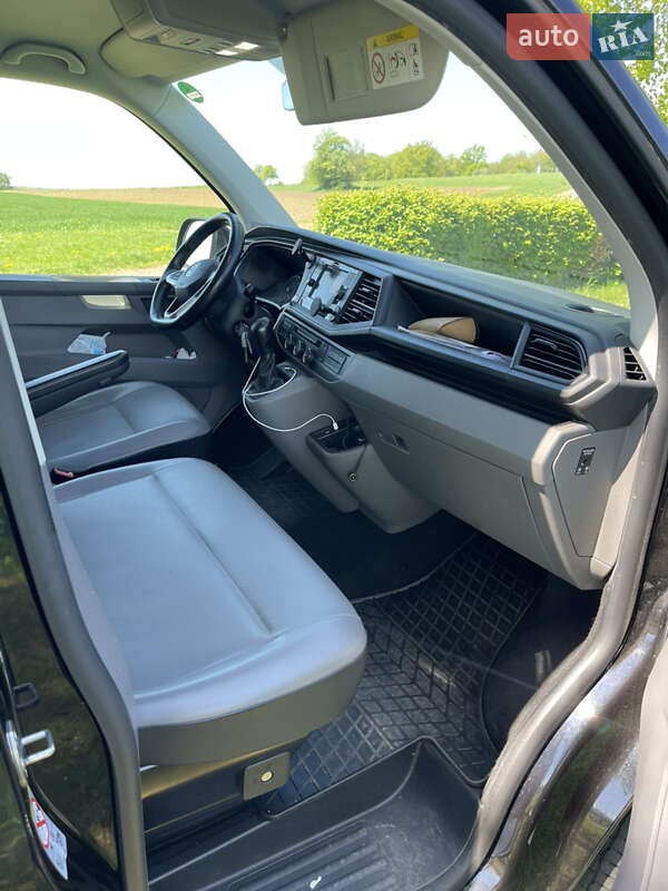 Минивэн Volkswagen Caravelle 2020 в Ровно