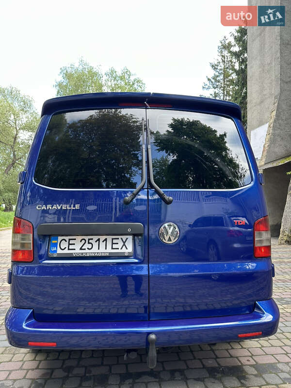 Минивэн Volkswagen Caravelle 2006 в Черновцах
