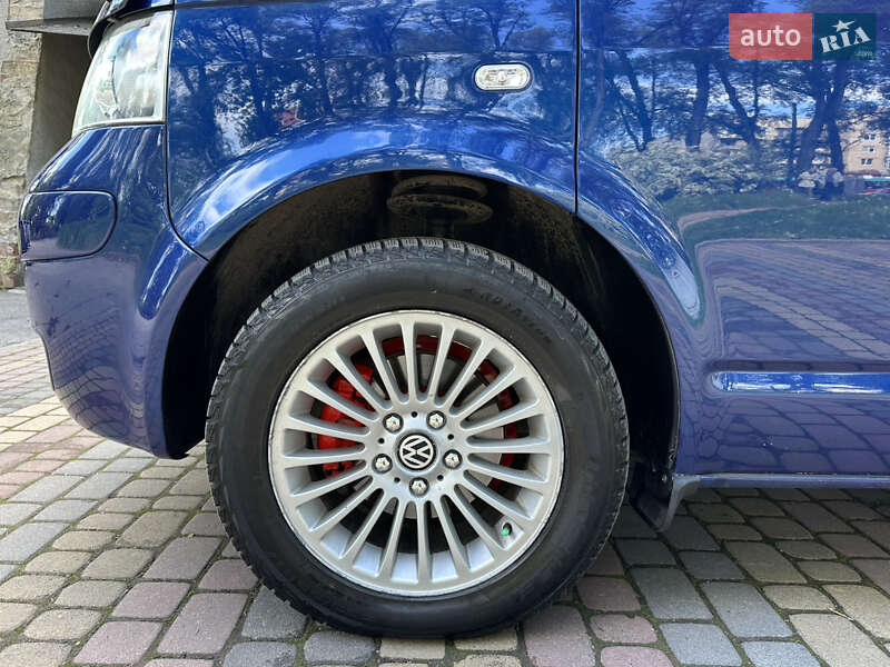 Минивэн Volkswagen Caravelle 2006 в Черновцах