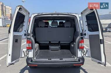 Минивэн Volkswagen Caravelle 2013 в 