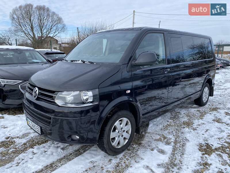 Минивэн Volkswagen Caravelle 2013 в 
