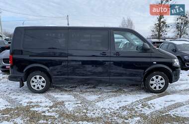 Минивэн Volkswagen Caravelle 2013 в 