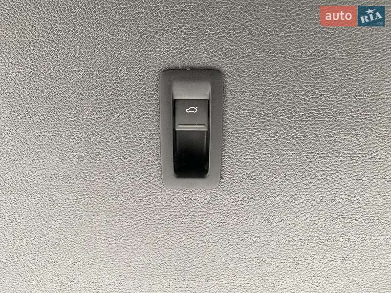 Мінівен Volkswagen Caravelle 2013 в Львові