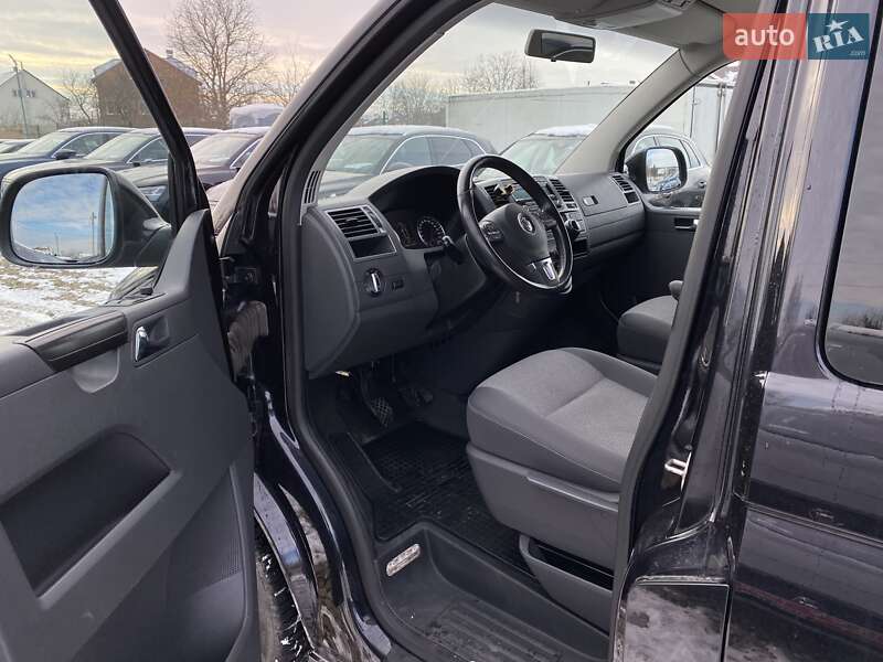 Мінівен Volkswagen Caravelle 2013 в Львові