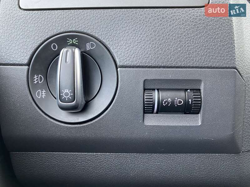 Мінівен Volkswagen Caravelle 2013 в Львові