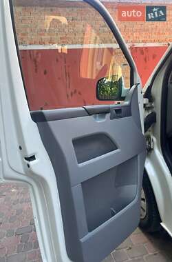 Минивэн Volkswagen Caravelle 2008 в 