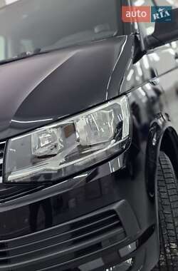 Мінівен Volkswagen Caravelle 2018 в 