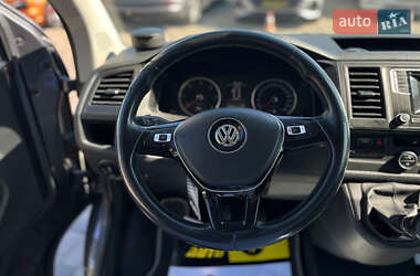 Минивэн Volkswagen Caravelle 2016 в 