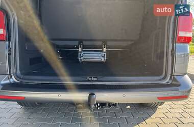 Минивэн Volkswagen Caravelle 2013 в 