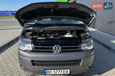 Минивэн Volkswagen Caravelle 2013 в 