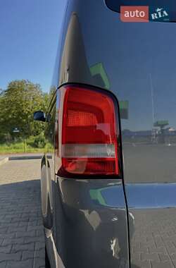Минивэн Volkswagen Caravelle 2013 в 