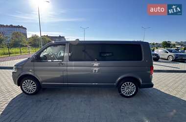 Минивэн Volkswagen Caravelle 2013 в 