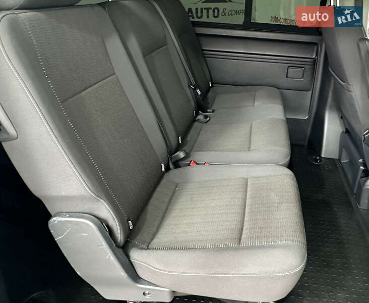 Минивэн Volkswagen Caravelle 2019 в Львове