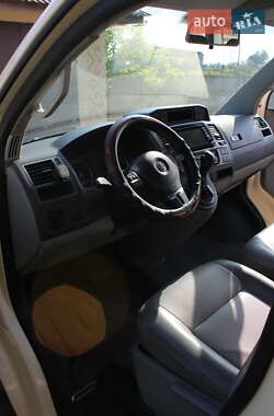 Мінівен Volkswagen Caravelle 2012 в 