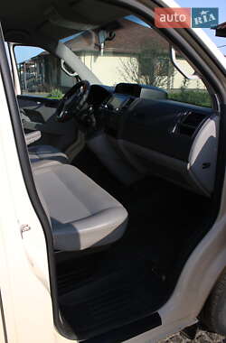Мінівен Volkswagen Caravelle 2012 в 