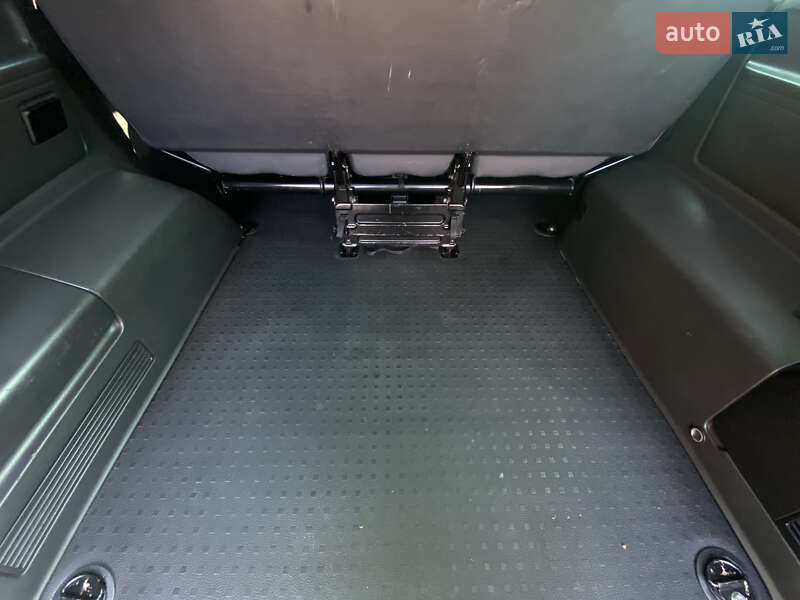 Минивэн Volkswagen Caravelle 2013 в Киеве