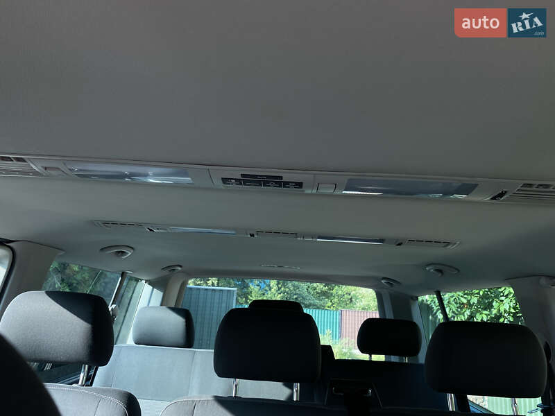 Минивэн Volkswagen Caravelle 2013 в Киеве