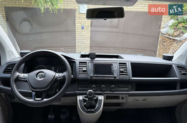 Минивэн Volkswagen Caravelle 2016 в 