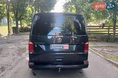 Минивэн Volkswagen Caravelle 2017 в 