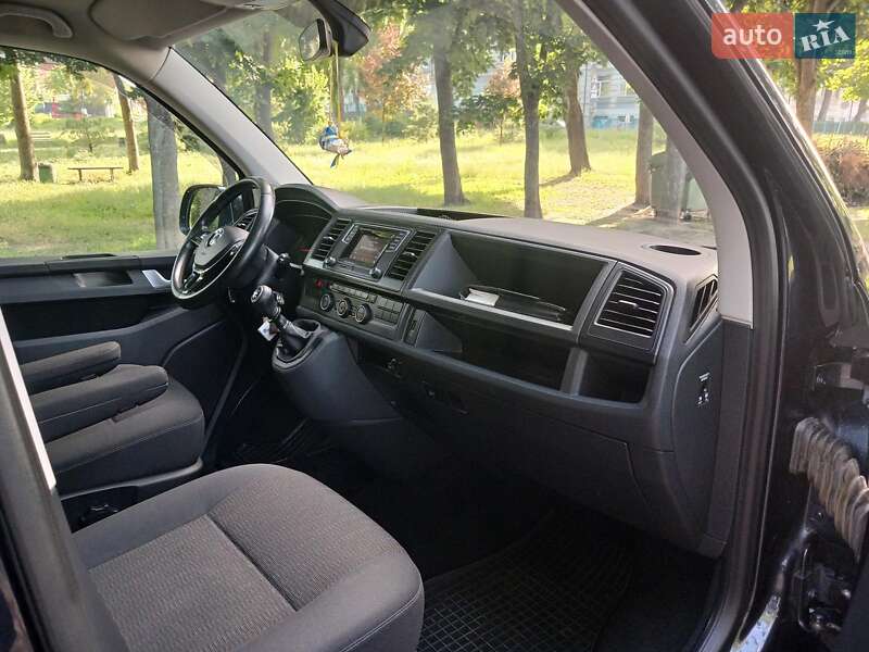 Мінівен Volkswagen Caravelle 2017 в Києві