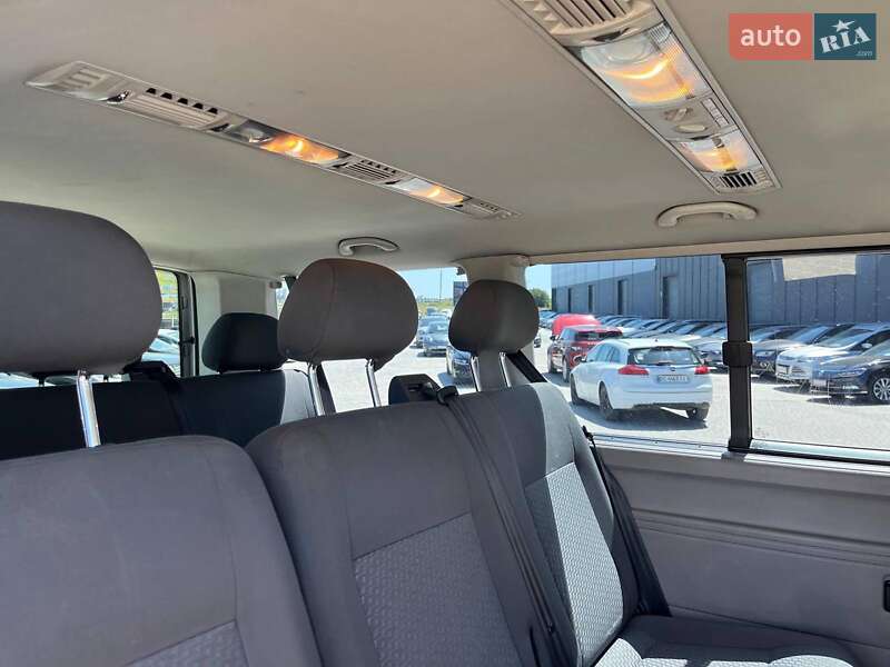 Минивэн Volkswagen Caravelle 2013 в Львове