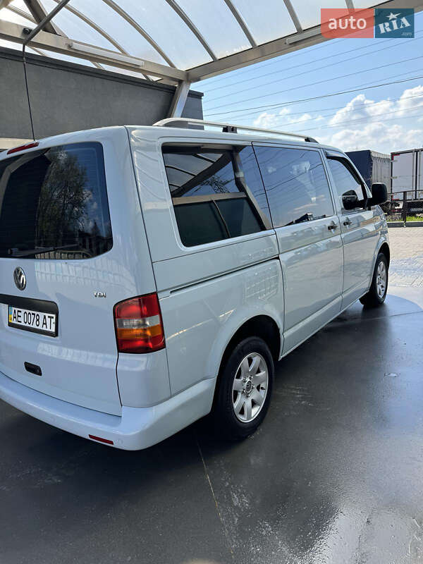 Минивэн Volkswagen Caravelle 2008 в Днепре