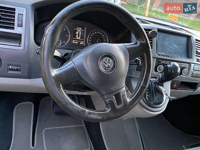 Минивэн Volkswagen Caravelle 2012 в Львове
