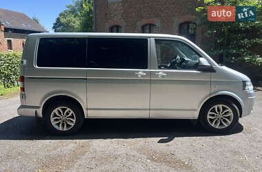 Минивэн Volkswagen Caravelle 2012 в 
