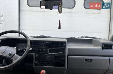 Минивэн Volkswagen Caravelle 1992 в 