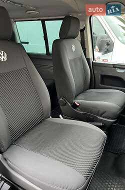 Минивэн Volkswagen Caravelle 2009 в 