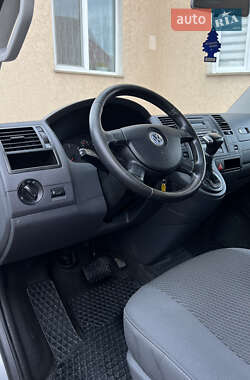 Минивэн Volkswagen Caravelle 2009 в 
