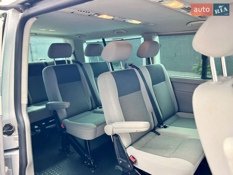 Минивэн Volkswagen Caravelle 2010 в Каменском