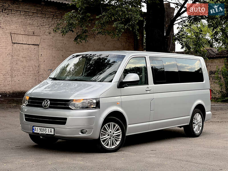 Минивэн Volkswagen Caravelle 2010 в Каменском