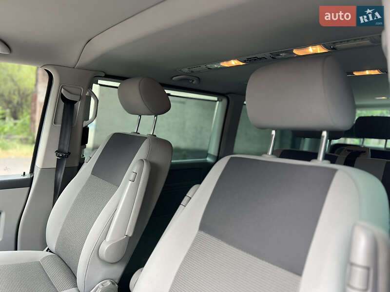 Минивэн Volkswagen Caravelle 2010 в Каменском