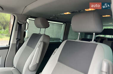 Минивэн Volkswagen Caravelle 2010 в 