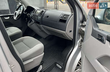 Минивэн Volkswagen Caravelle 2010 в 