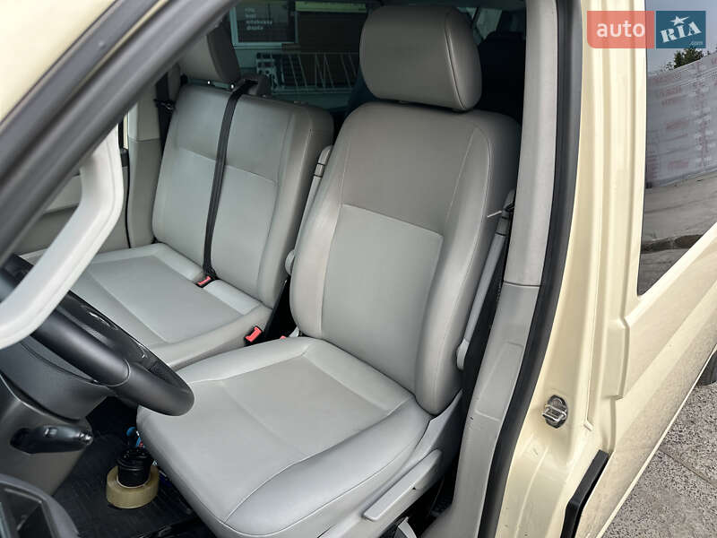 Мінівен Volkswagen Caravelle 2011 в Львові