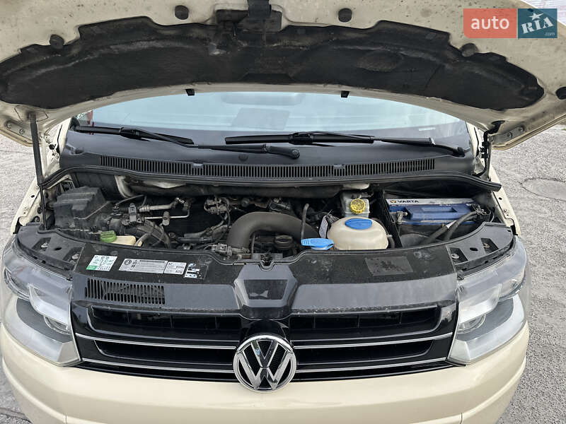 Мінівен Volkswagen Caravelle 2011 в Львові