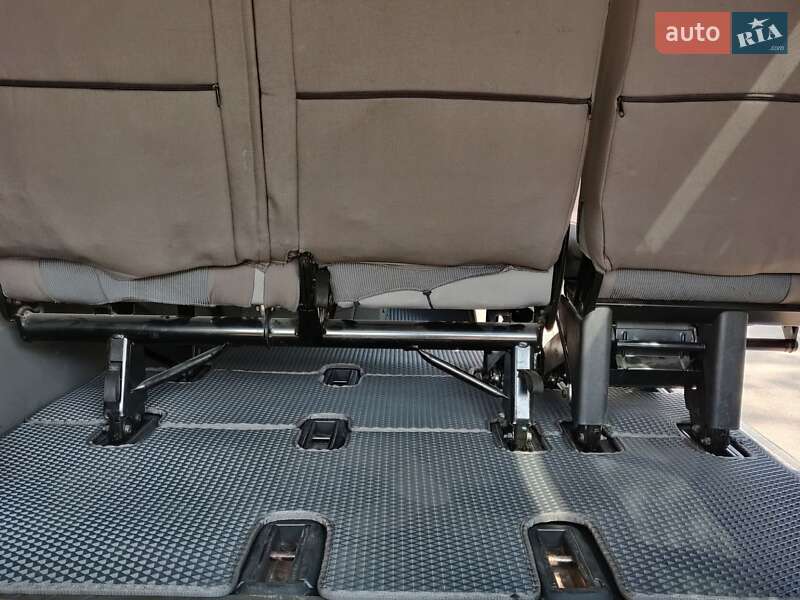 Минивэн Volkswagen Caravelle 2008 в Киеве